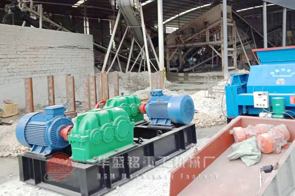 大型液壓對輥破碎機河南地區(qū)多少錢一臺